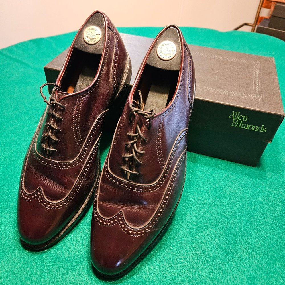 Allen Edmonds Oxfords - Picture 2 of 4